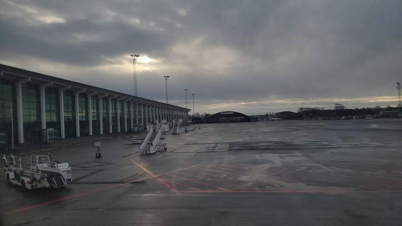 [4K] Landing at Aalborg Airport, Denmark 🇩🇰