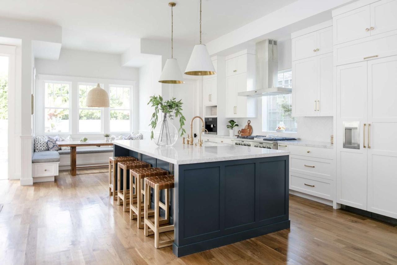 20 Kitchen Island Decor Ideas to Liven Up Your Space 20 Kitchen Island Decor Ideas To Liven Up Your Space