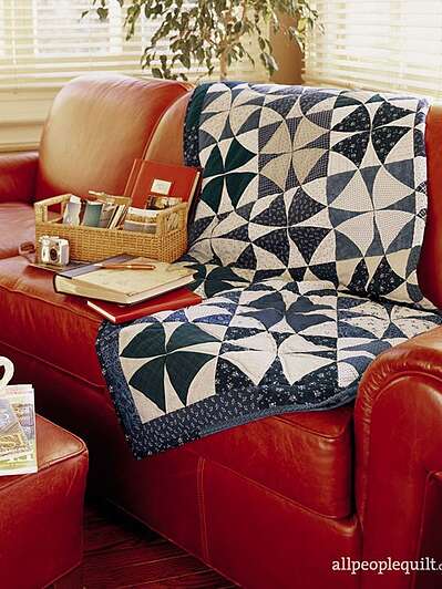 Two-Color Quilts | AllPeopleQuilt.com Two-Color Quilts | Allpeoplequilt.Com
