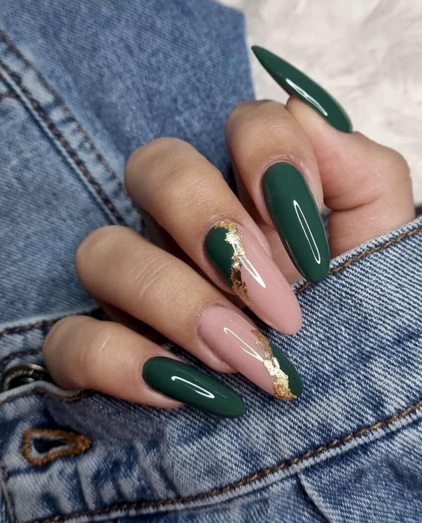 19+ *Gorgeous* Emerald Green Nails You'll Want To Copy! 19+ *Gorgeous* Emerald Green Nails You'Ll Want To Copy!