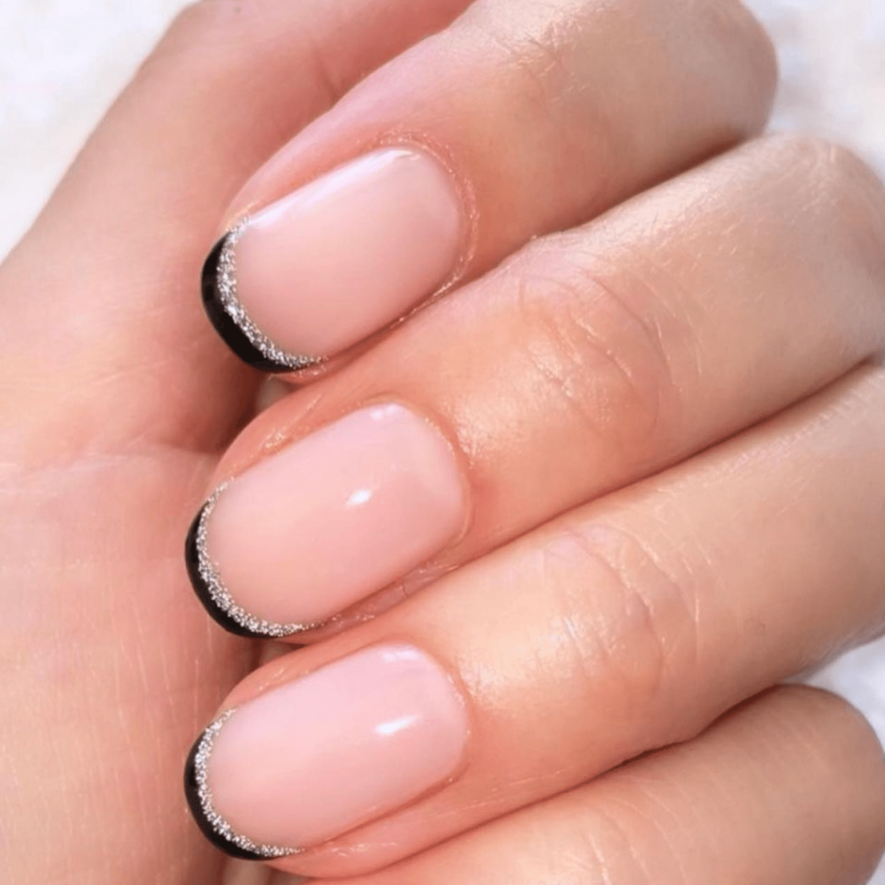 17 Black French Tip Manicures To Bring The Goth Revival Trend To Your  Fingertips