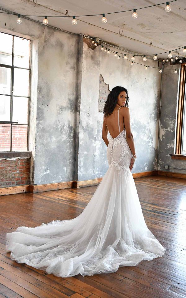FLORAL LACE FIT AND FLARE WEDDING DRESS WITH OPEN BACK | Kleinfeld Bridal Floral Lace Fit And Flare Wedding Dress With Open Back | Kleinfeld Bridal