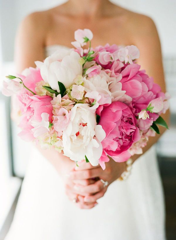 The 25 Prettiest Peony Bouquets | Wedding bouquets pink, Bridal bouquet peonies, Peony bouquet wedding The 25 Prettiest Peony Bouquets | Wedding Bouquets Pink, Bridal Bouquet Peonies, Peony Bouquet Wedding