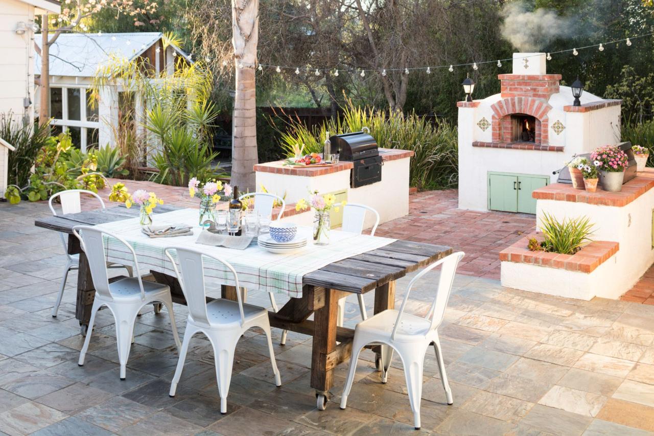 32 Outdoor Kitchen Ideas Perfect For Entertaining
