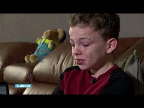 Xander (12) zit thuis, want het is veel te druk in de klas - RTL NIEUWS Xander (12) zit thuis, want het is veel te druk in de klas - RTL NIEUWS